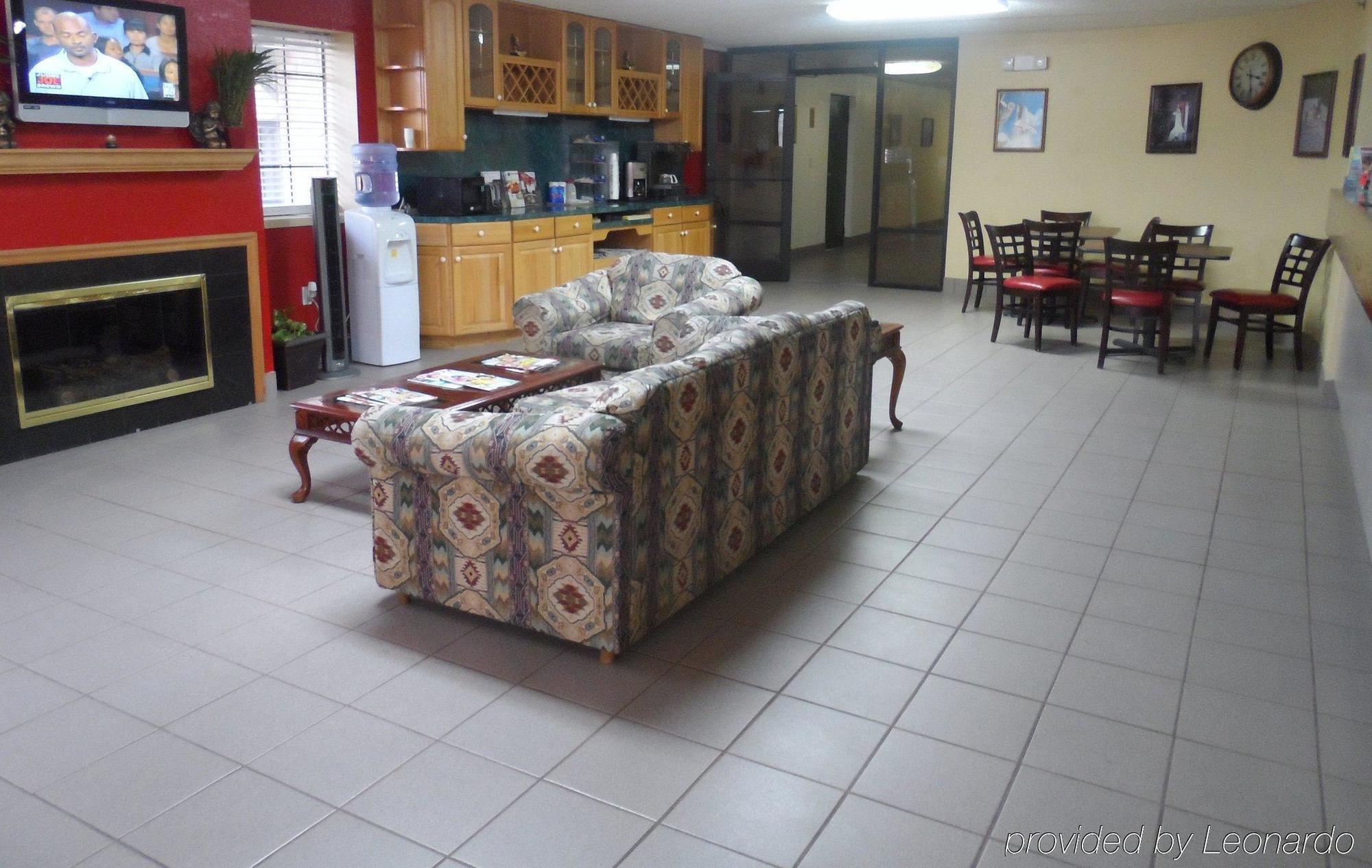 Econo Lodge At Nasa Уебстър Екстериор снимка